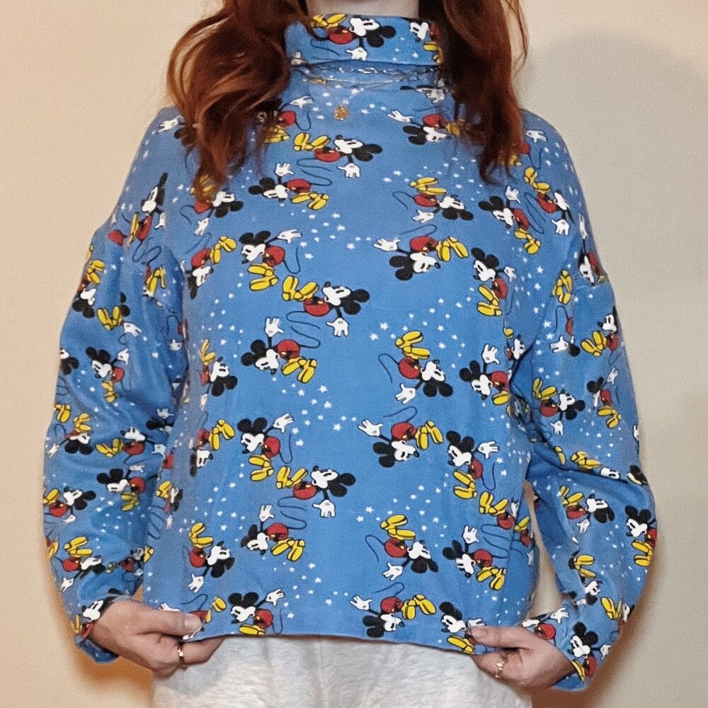 M Vintage 90s Mickey Mouse Blue Turtleneck